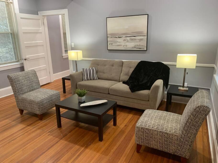 Cozy 2bd/2ba